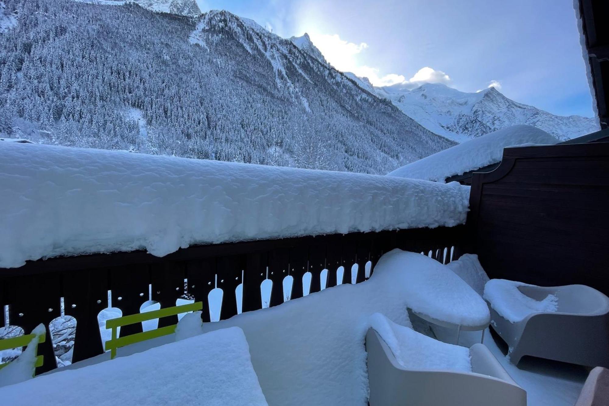 Mont Blanc View Apt In The Heart Of Chamonix ภายนอก รูปภาพ